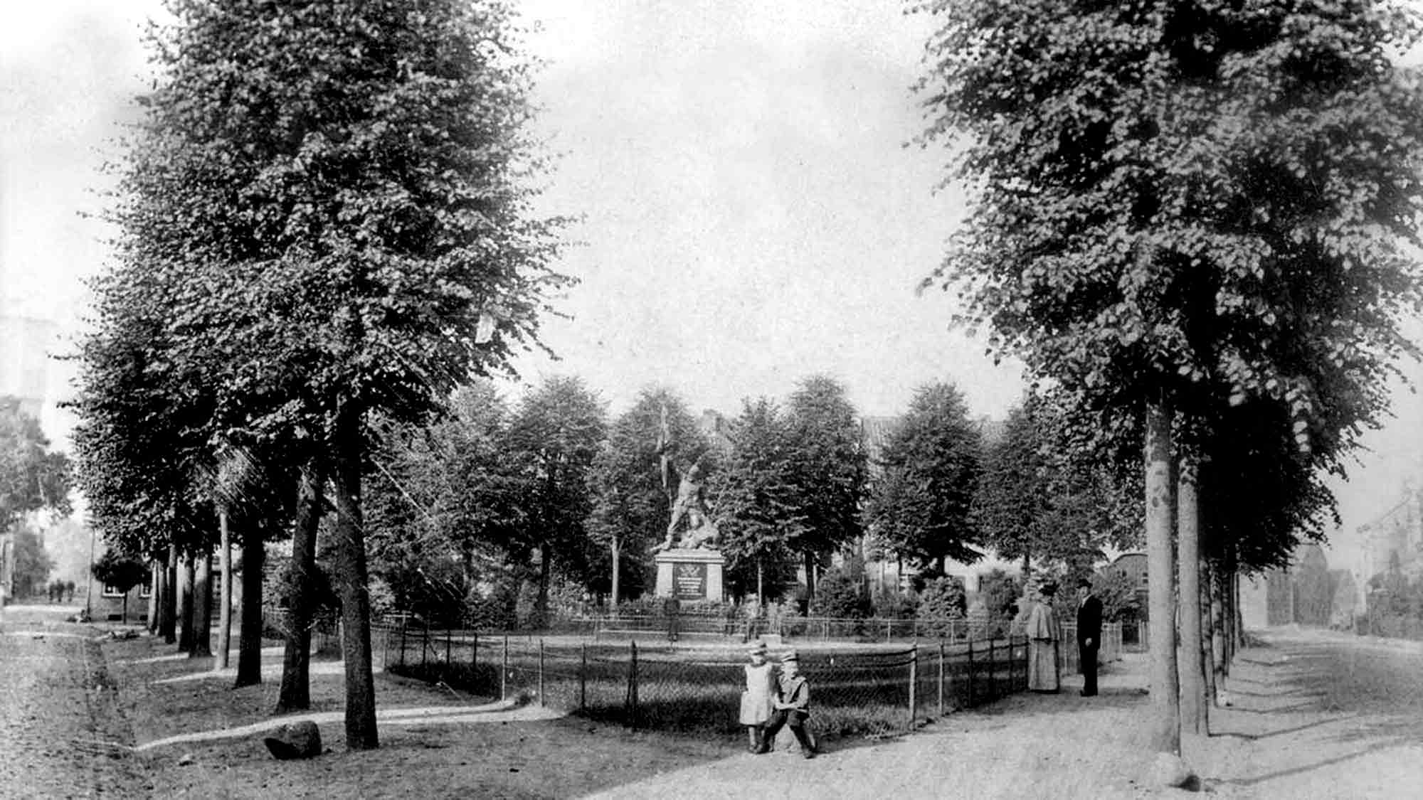 200 Jahre Gütersloh: Historisches, der Dreiecksplatz Gütersloh – vom Hammelmarkt zum Platz des Lächelns